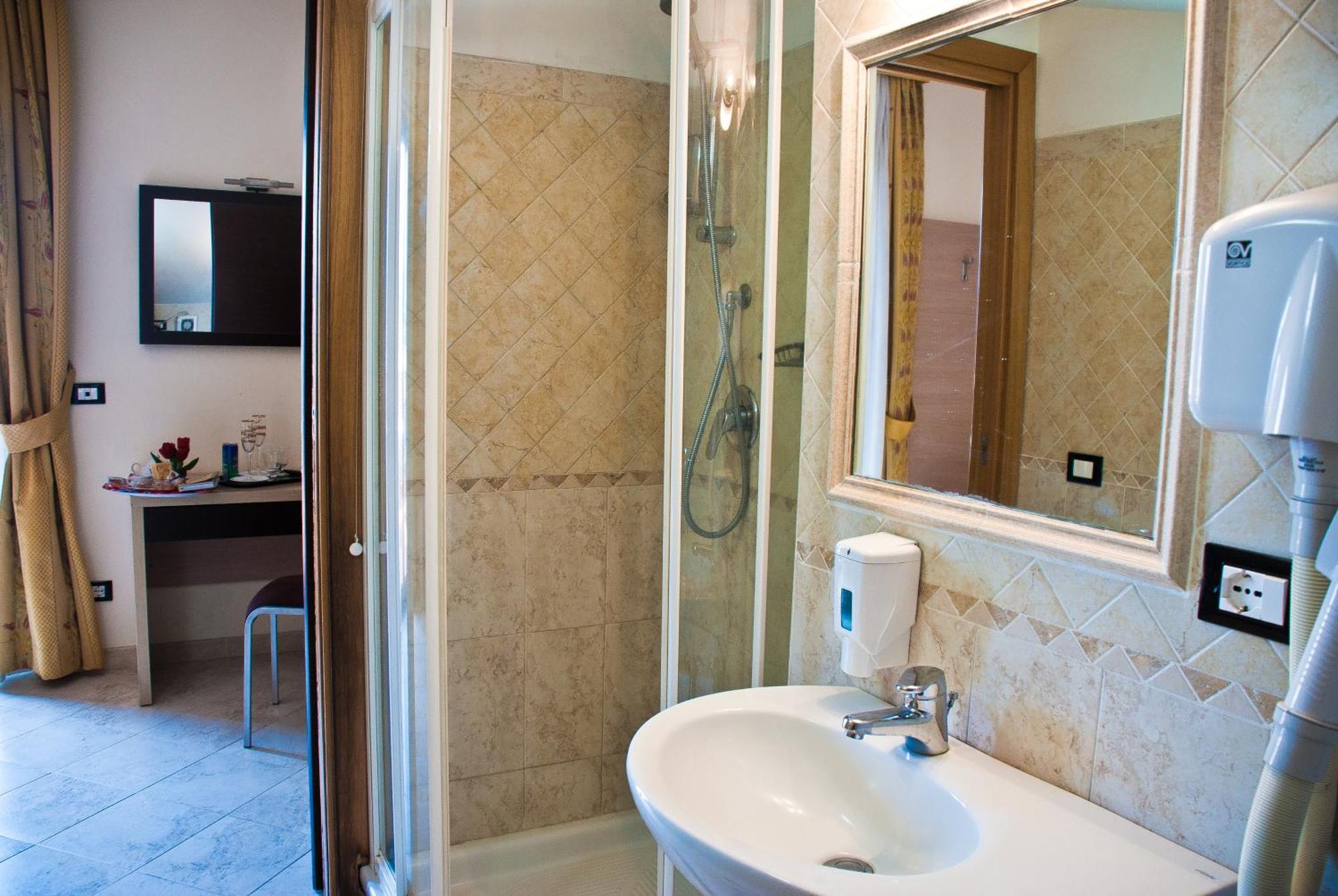 Dei Tartari Hotel 3*